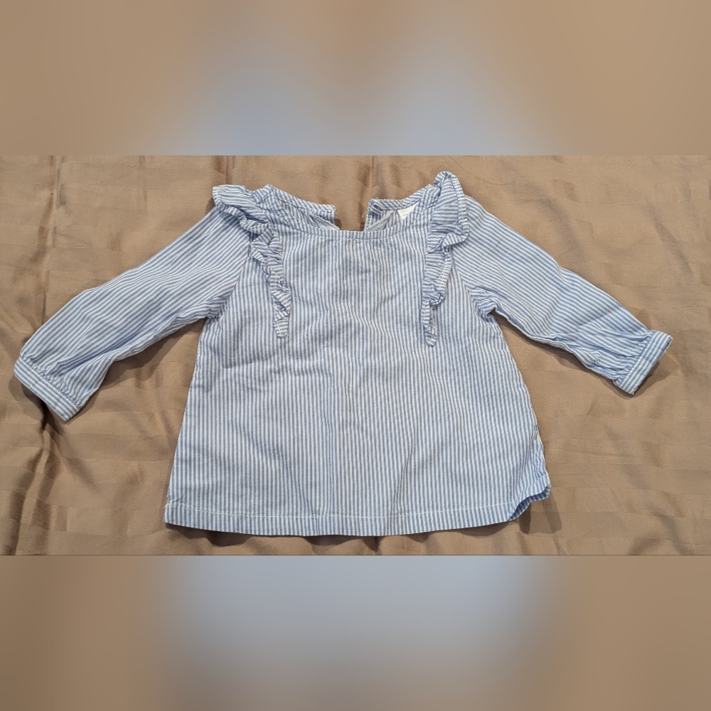 Carter's baby blouse and pant set, size 6 months,